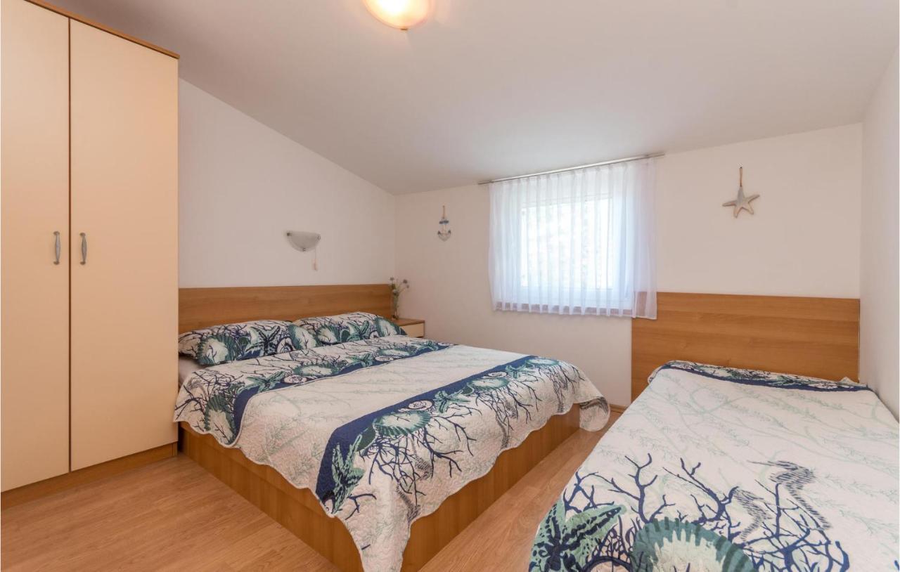 Stunning Apartment In Sveti Filip I Jakov Exteriör bild