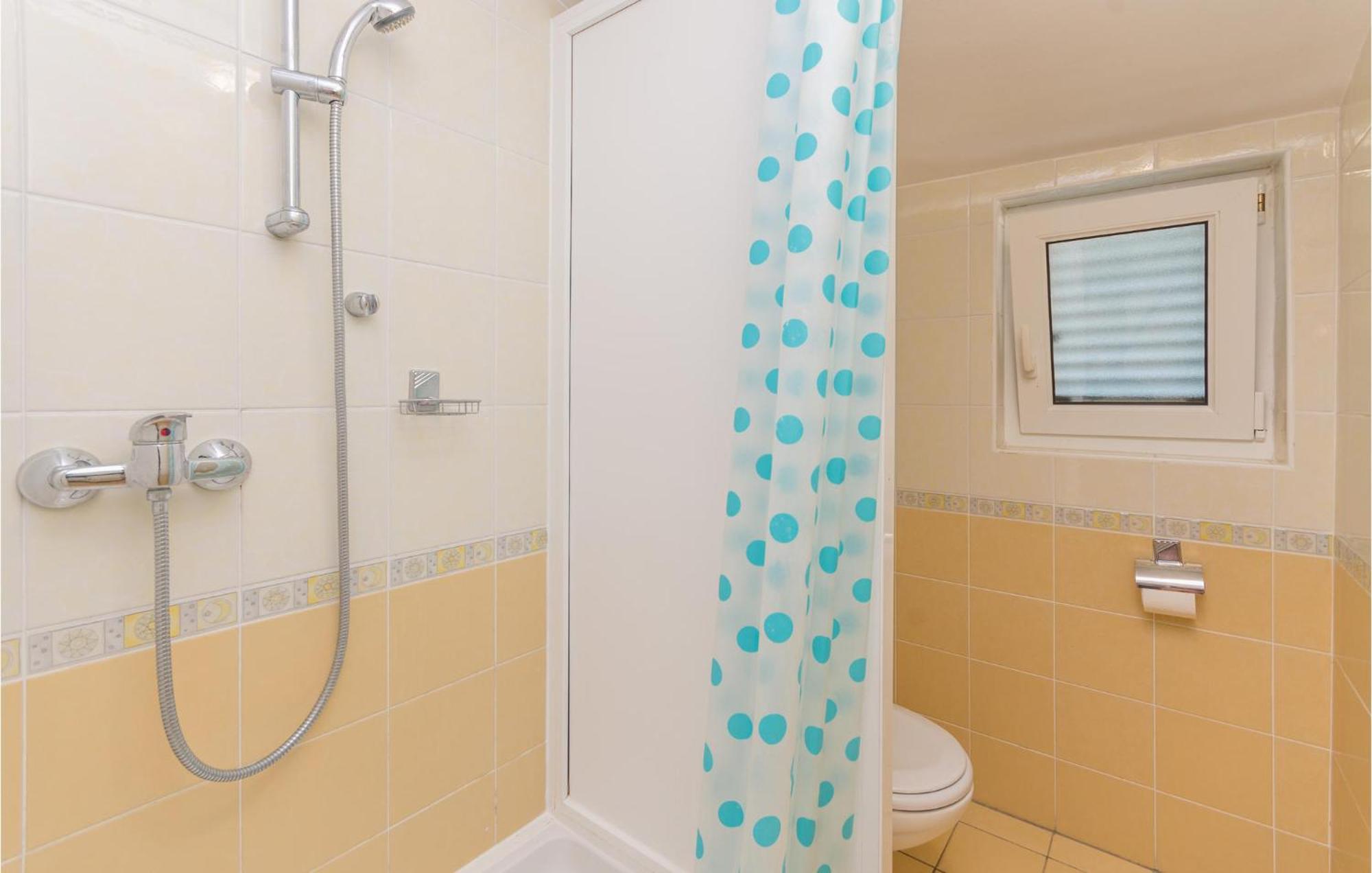 Stunning Apartment In Sveti Filip I Jakov Exteriör bild